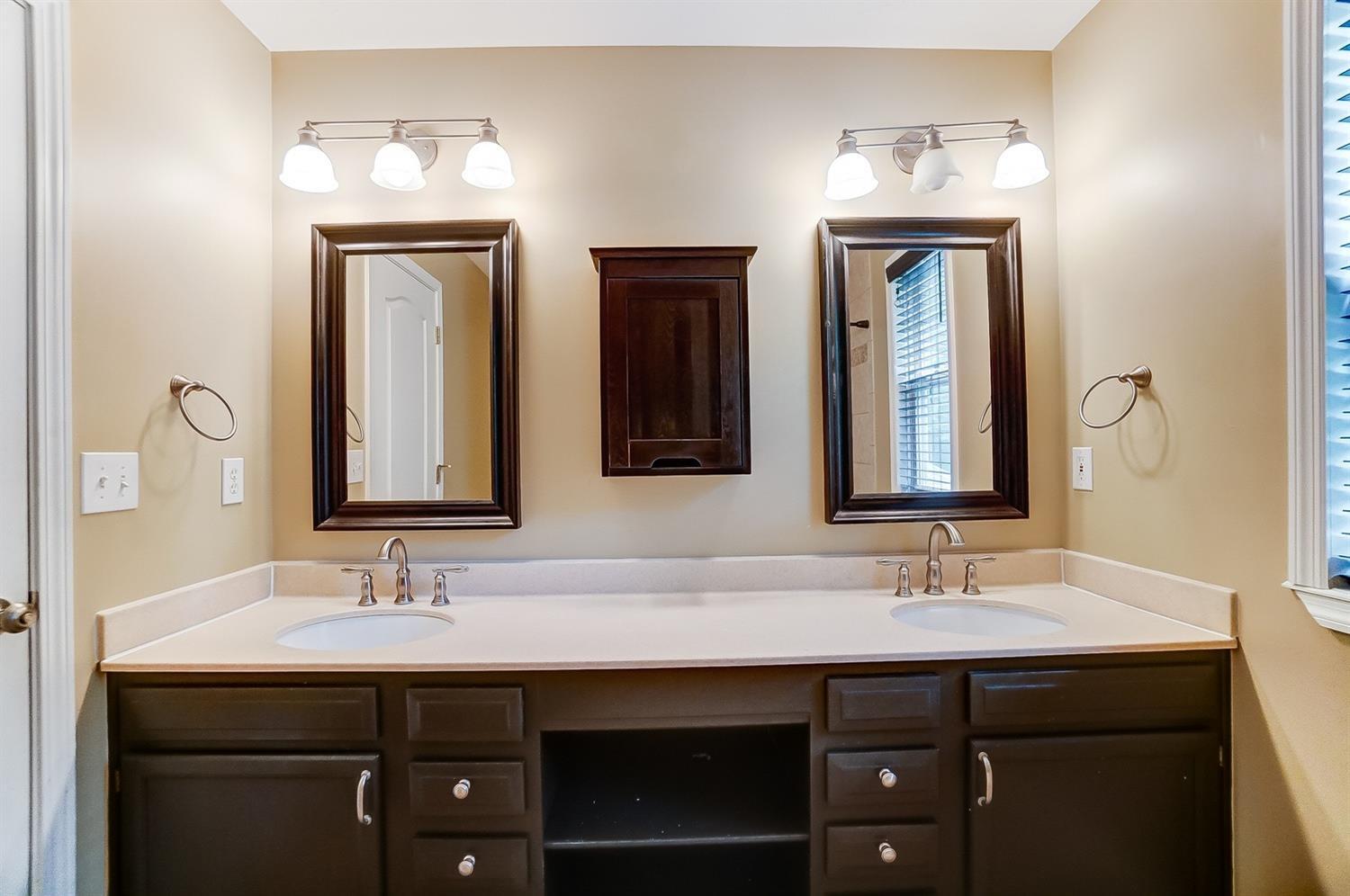 1549 Creekside Road Amelia, OH 45102 - Photo 22 of 35