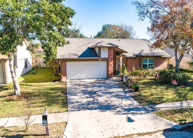 $289,000 | 16210 North Cross Drive | North View