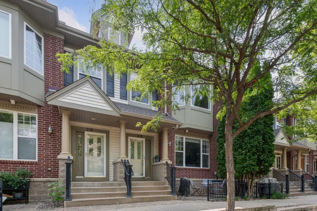 $325,000 | 11343 Stratton Avenue, Unit 218, Eden Prairie, MN 55344