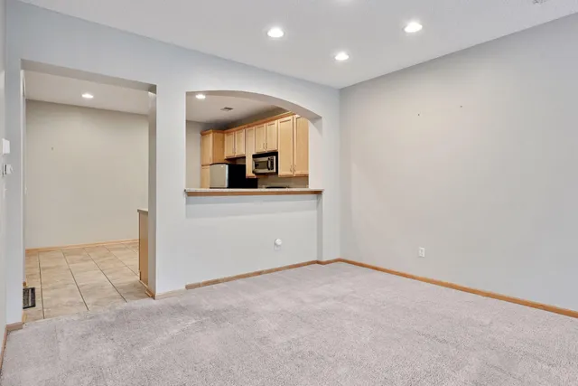 $325,000 | 11343 Stratton Avenue, Unit 218, Eden Prairie, MN 55344