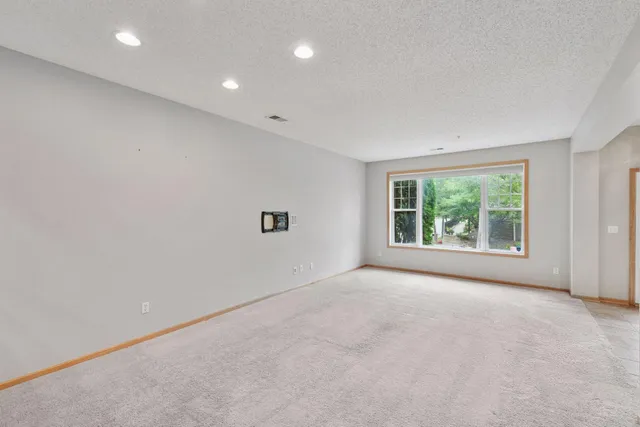 $325,000 | 11343 Stratton Avenue, Unit 218, Eden Prairie, MN 55344