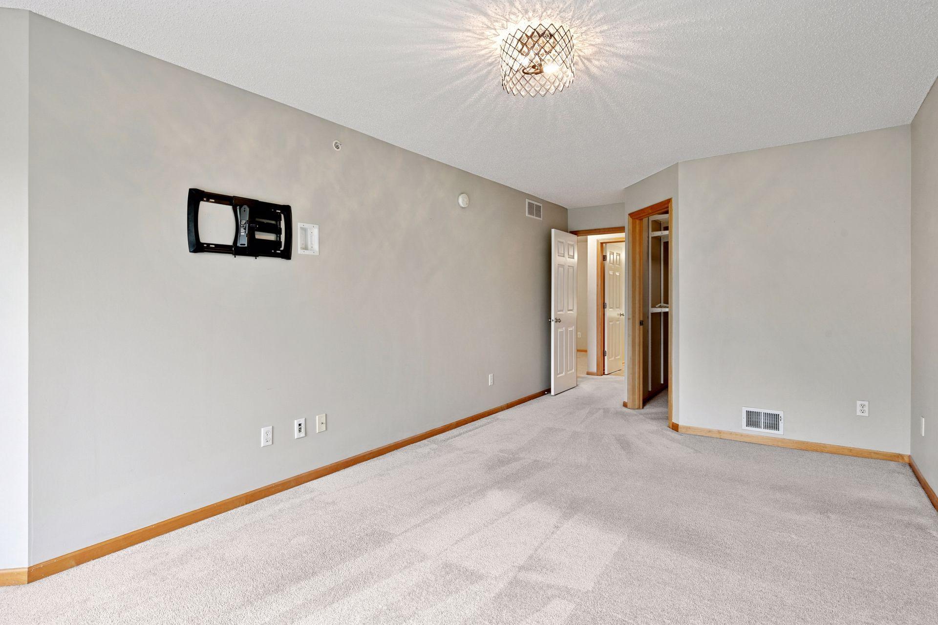 11343 Stratton Avenue, Unit 218 Eden Prairie, MN 55344 - Photo 16 of 33