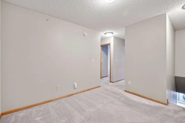 $325,000 | 11343 Stratton Avenue, Unit 218, Eden Prairie, MN 55344