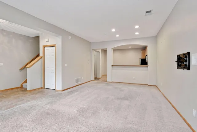 $325,000 | 11343 Stratton Avenue, Unit 218, Eden Prairie, MN 55344