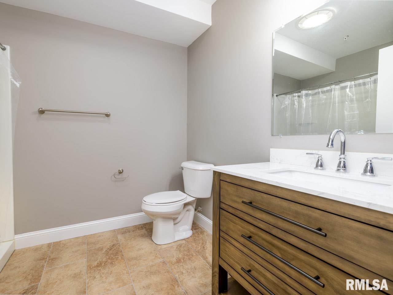 9 Waters Edge Boulevard, Unit 3 Springfield, IL 62712 - Photo 28 of 35