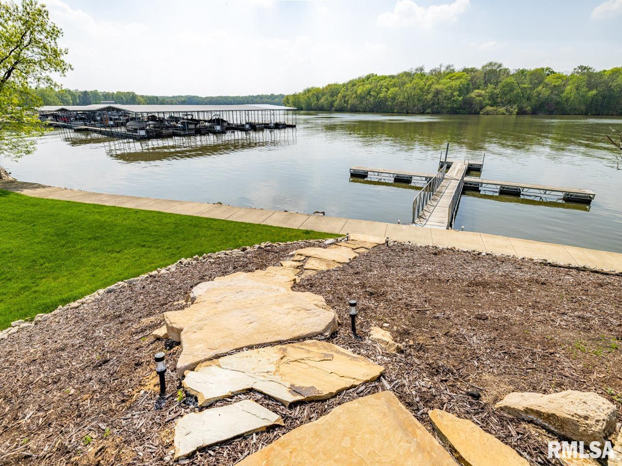 9 Waters Edge Boulevard, Unit 3 Springfield, IL 62712 - Photo 35 of 35