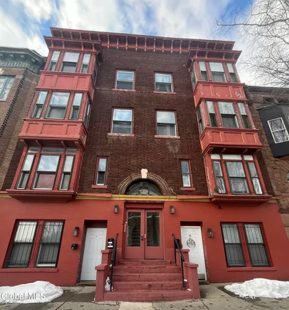 $1,595 | 9 St Joseph's Terrace, Unit 0A, Albany, NY 12210
