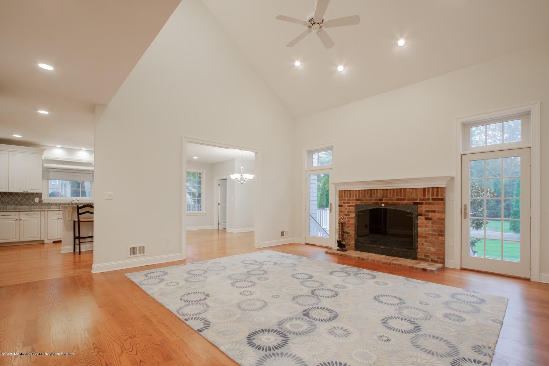 63 River Road Rumson, NJ 07760 - Photo 11 of 37
