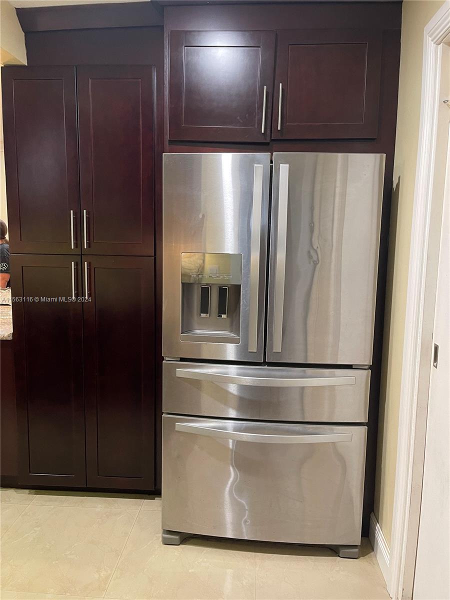 11810 Southwest 176th Street Miami, FL 33177 - Photo 7 of 15 a close view of washer and dryer