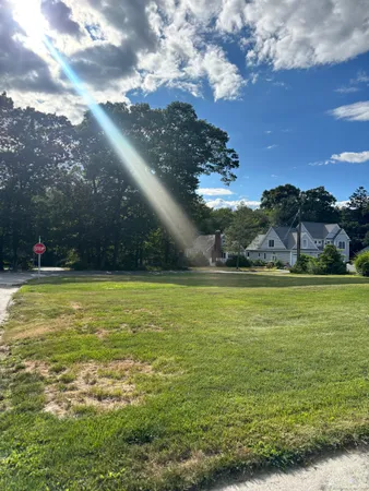 $395,000 | 61 Whitecap Road, East Lyme, CT 06357