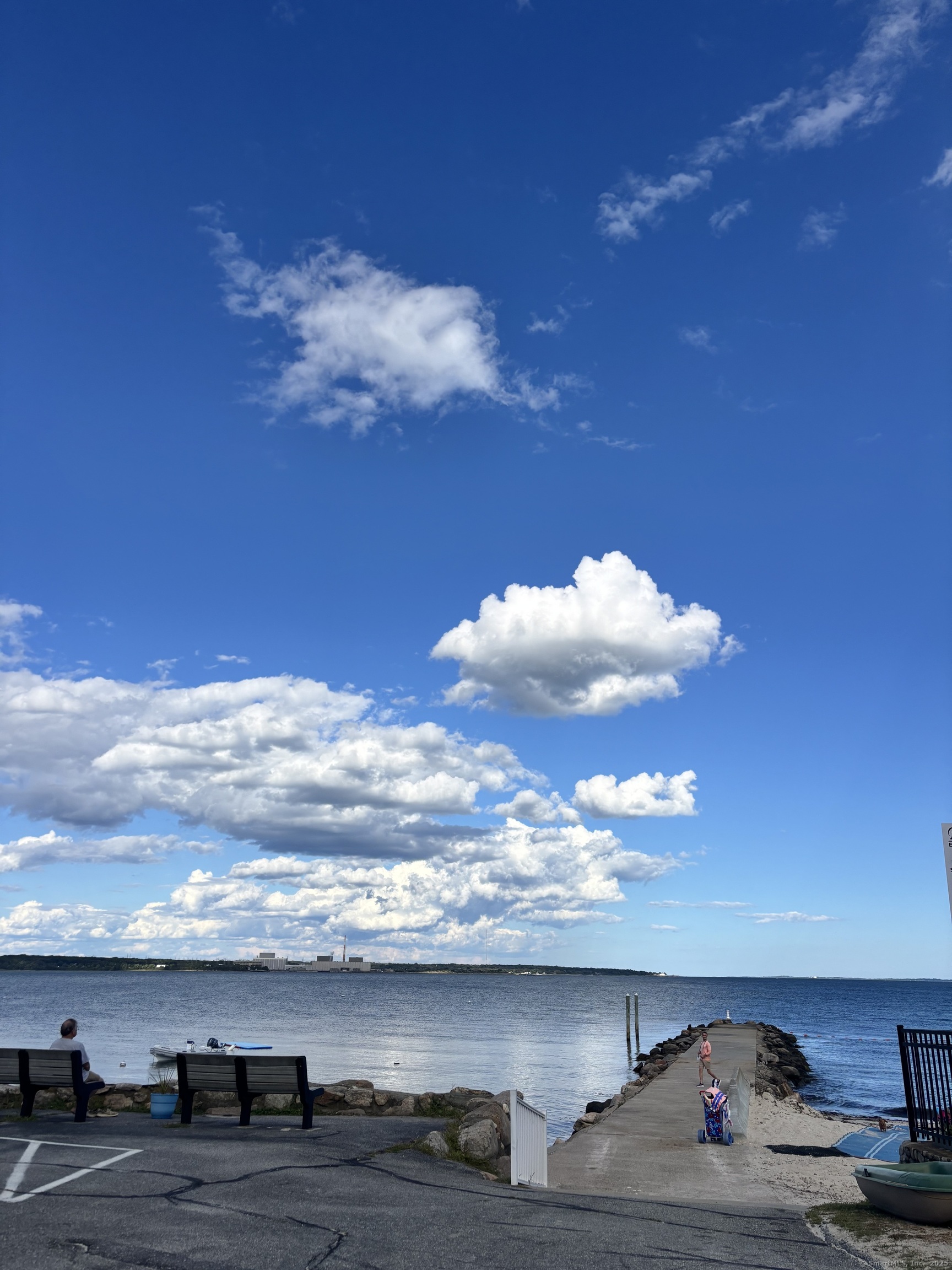 61 Whitecap Road East Lyme, CT 06357 - Photo 5 of 6