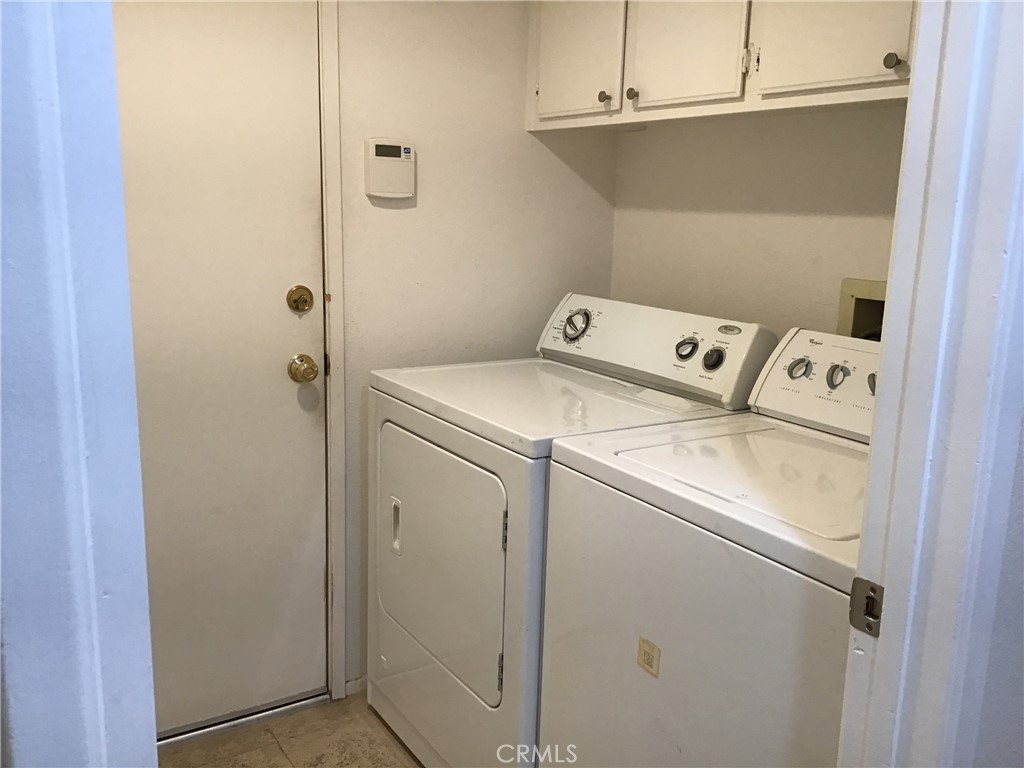 20111 Cavern Court Saugus, CA 91390 - Photo 15 of 35 Inside laundry