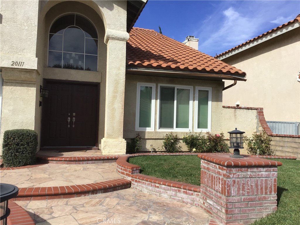 20111 Cavern Court Saugus, CA 91390 - Photo 34 of 35 Front entrance