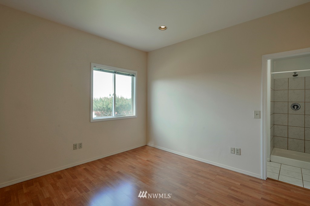 19222 98th Avenue South Renton, WA 98055 - Photo 18 of 25 Gallery Image 18