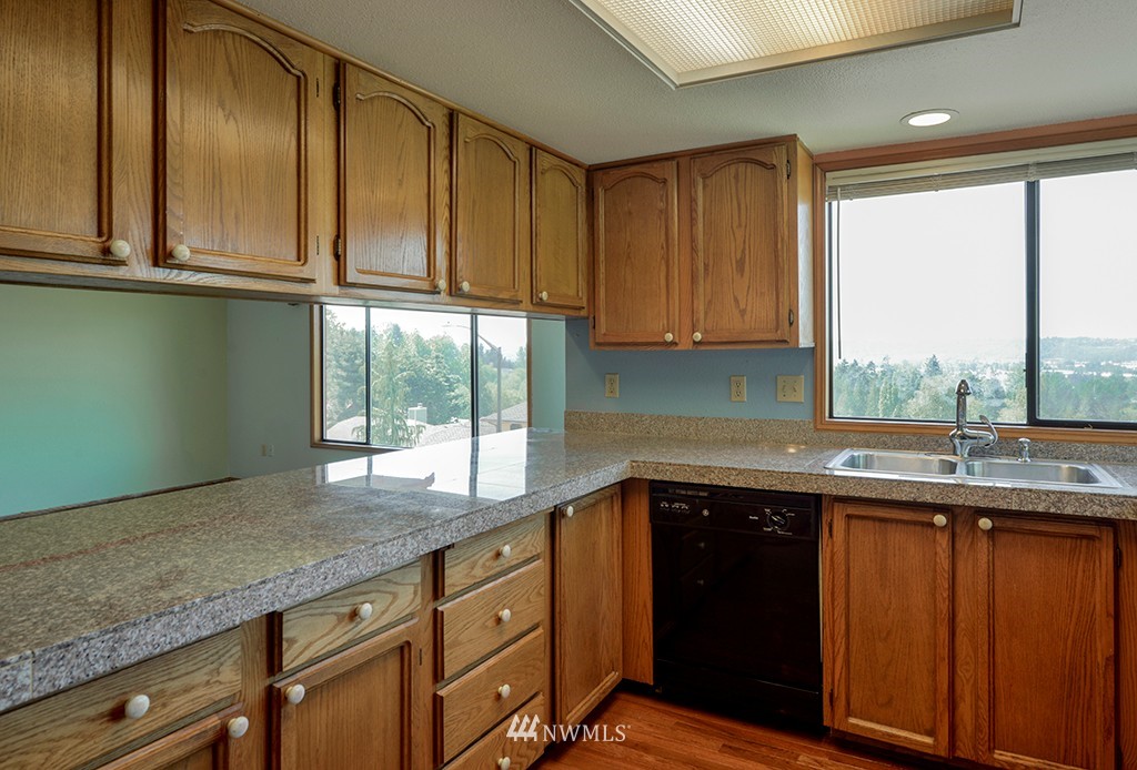 19222 98th Avenue South Renton, WA 98055 - Photo 6 of 25 Gallery Image 6