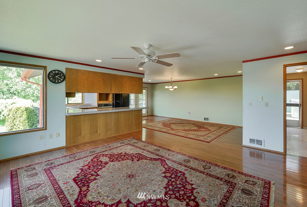 19222 98th Avenue South Renton, WA 98055 - Photo 7 of 25 Gallery Image 7