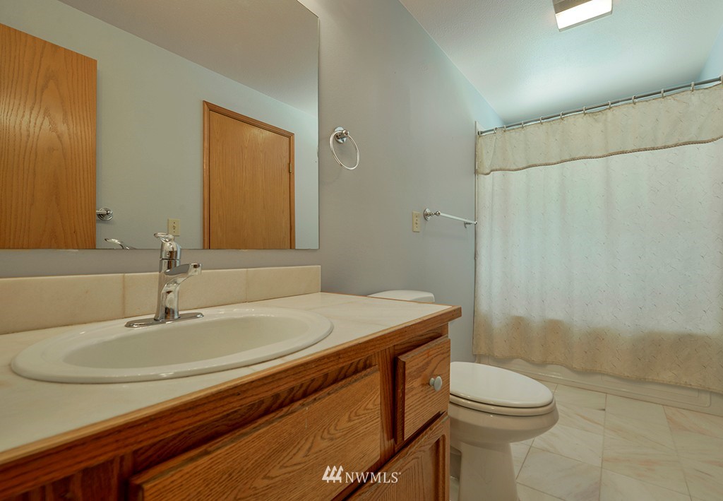 19222 98th Avenue South Renton, WA 98055 - Photo 9 of 25 Gallery Image 9