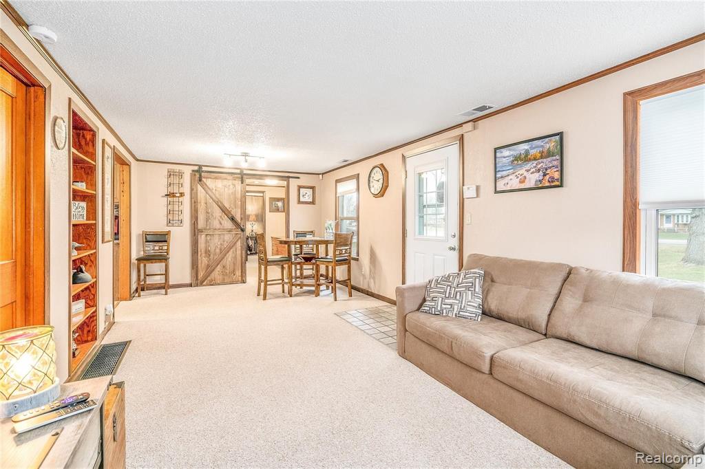 4047 Bluebush Road Monroe, MI 48162 - Photo 8 of 38