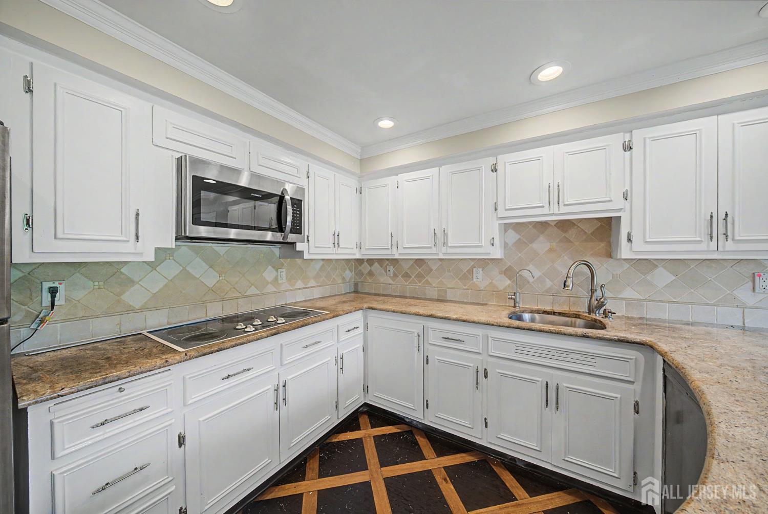 396 New Dover Road Colonia, NJ 07067 - Photo 14 of 52 Gallery Image 14