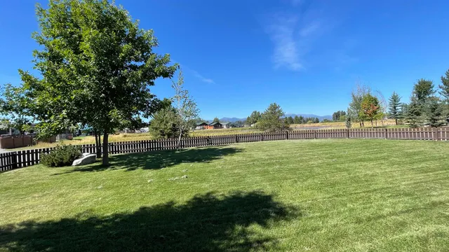 $318,000 | 21 Guinevere Drive, Usk, WA 99180