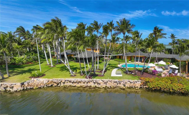 $49,000,000 | 6 Riverview Road, Jupiter Island, FL 33455