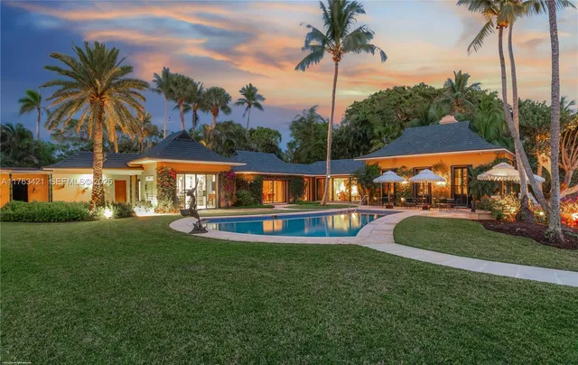 $49,000,000 | 6 Riverview Road, Jupiter Island, FL 33455