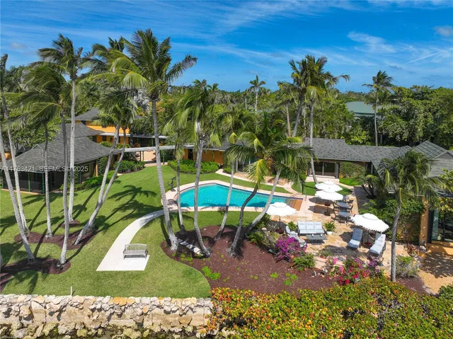 $49,000,000 | 6 Riverview Road, Jupiter Island, FL 33455