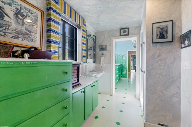 $49,000,000 | 6 Riverview Road, Jupiter Island, FL 33455