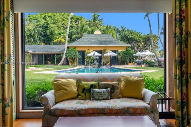 $49,000,000 | 6 Riverview Road, Jupiter Island, FL 33455