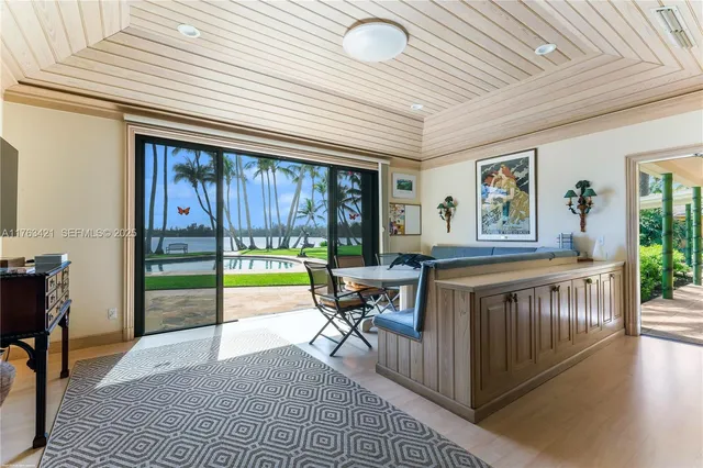 $49,000,000 | 6 Riverview Road, Jupiter Island, FL 33455