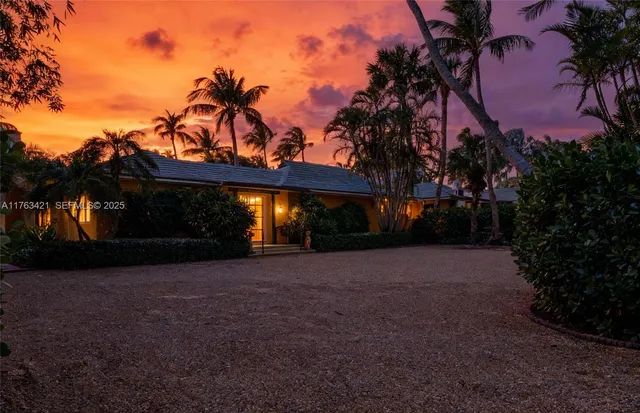$49,000,000 | 6 Riverview Road, Jupiter Island, FL 33455