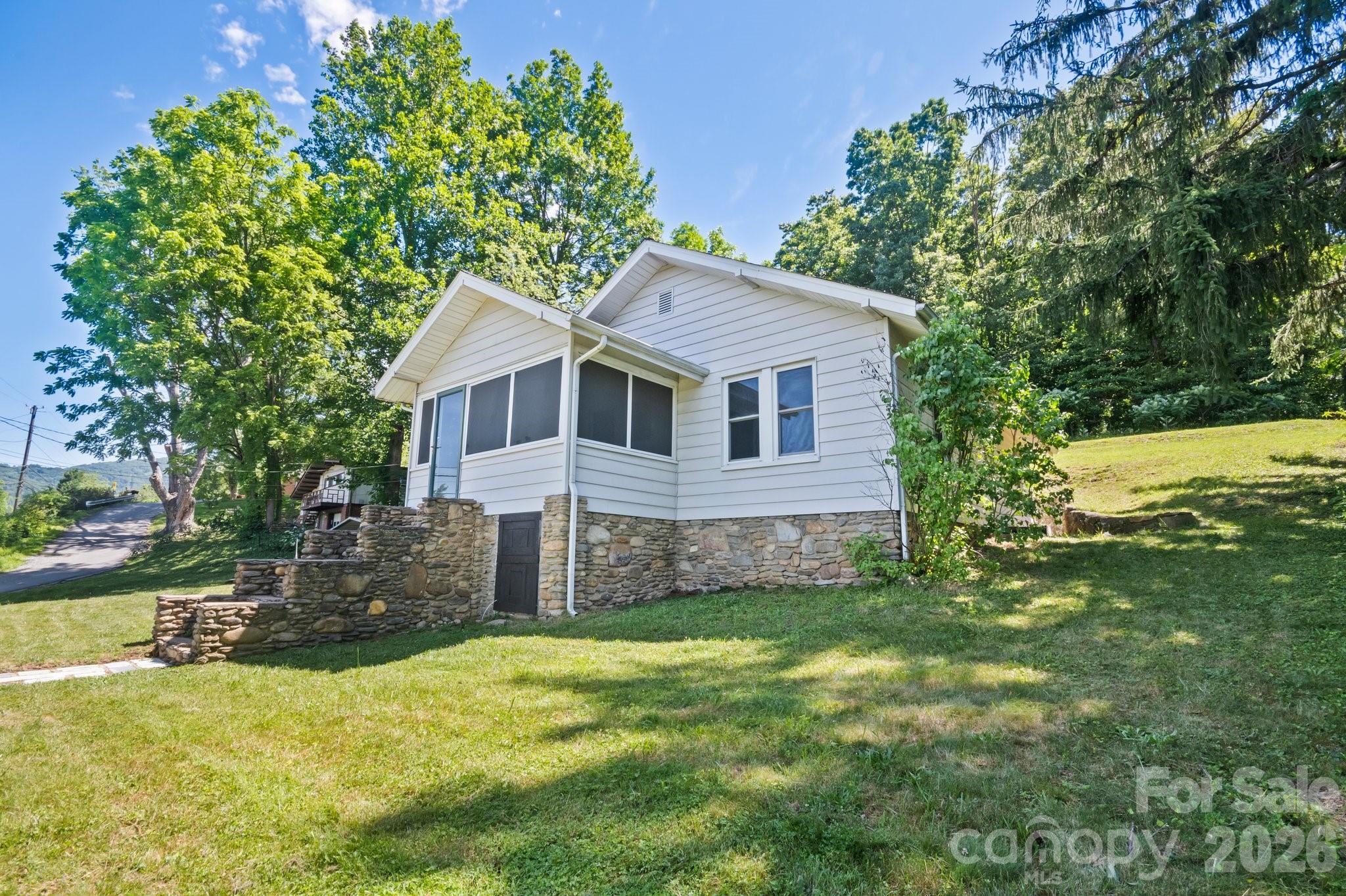441 Main Street Clyde, NC 28721 - Photo 43 of 44