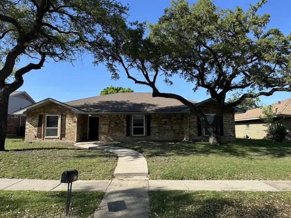 $2,800 | 2521 Downing Drive, Plano, TX 75023