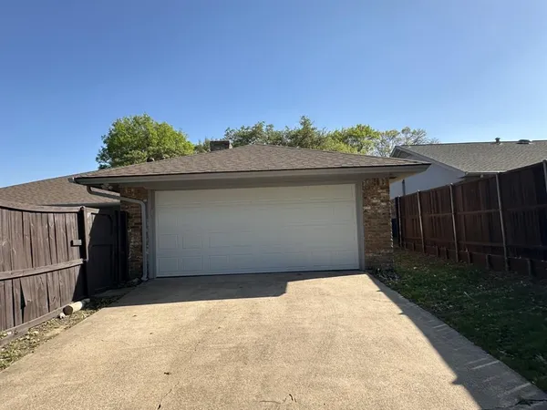 $2,800 | 2521 Downing Drive, Plano, TX 75023