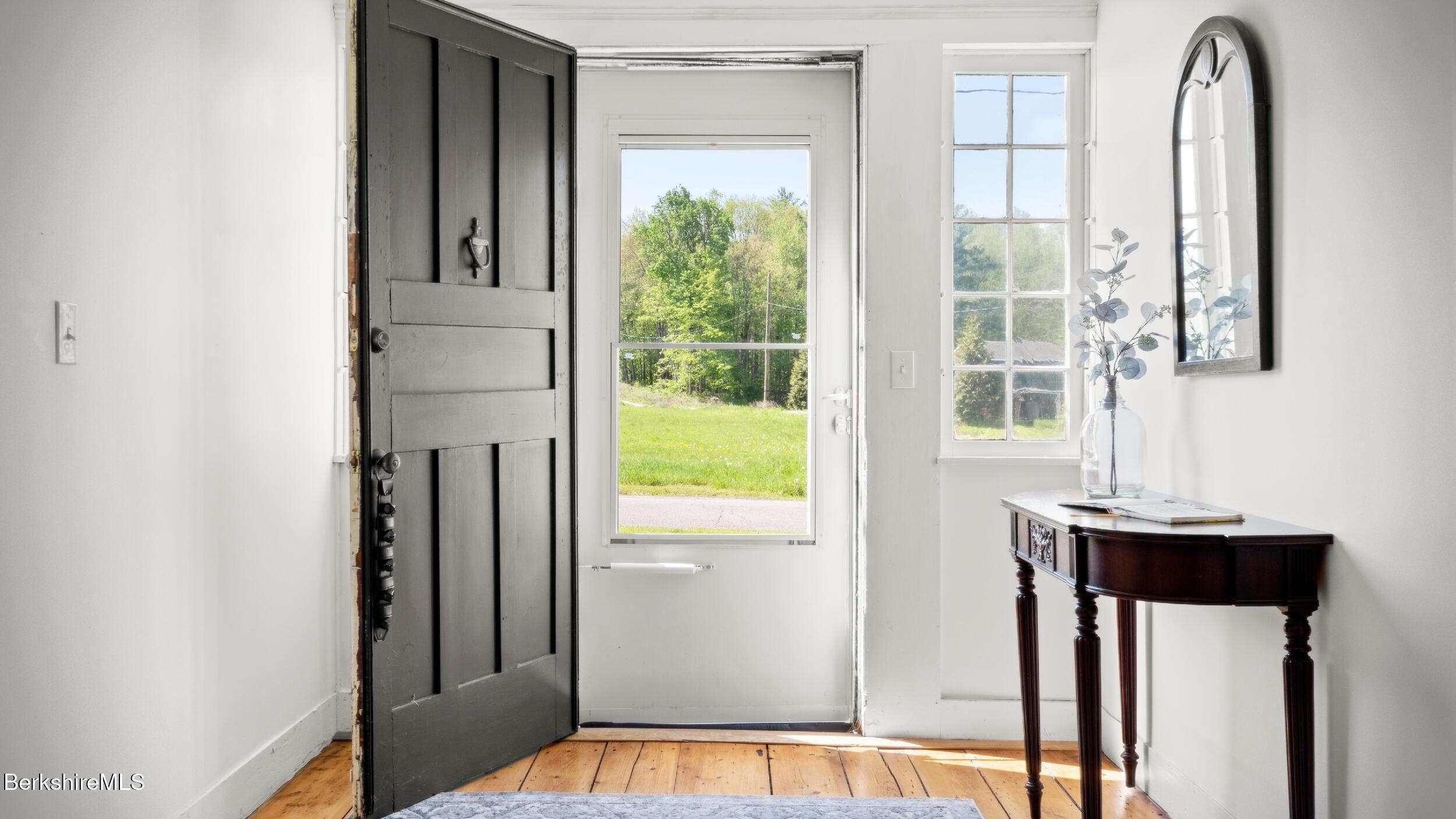 163 Cleveland Road Dalton, MA 01226 - Photo 16 of 53 ENTRYWAY