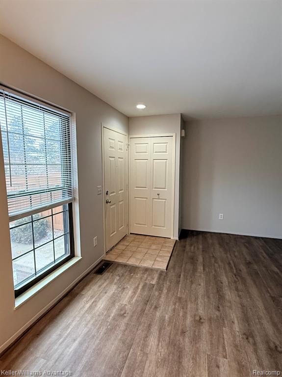 22242 Edgewater, Unit 146 Novi, MI 48375 - Photo 2 of 37