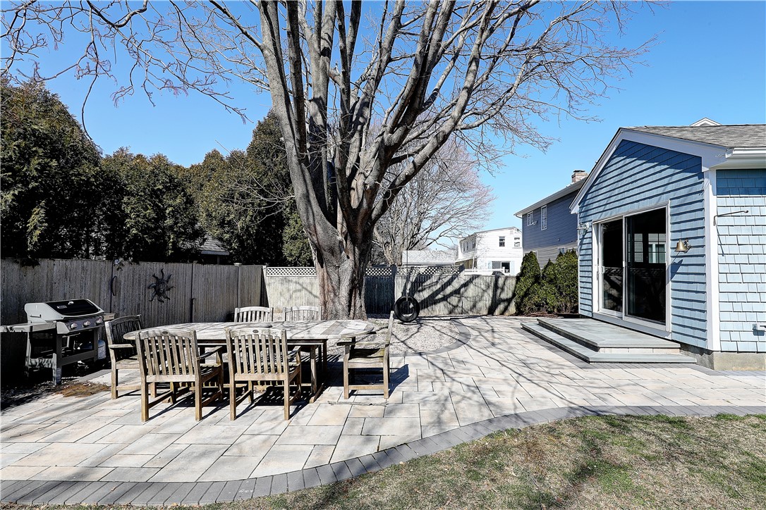 43 Treasure Road Narragansett, RI 02882 - Photo 16 of 19
