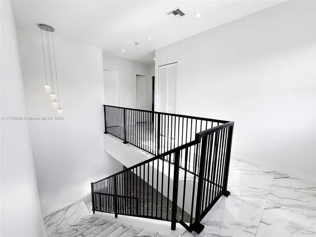 $710,000 | 312 Southeast Via Sangro, Port St. Lucie, FL 34952