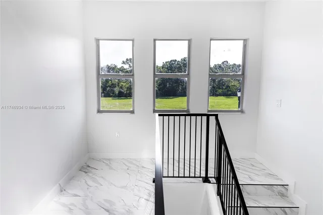 $710,000 | 312 Southeast Via Sangro, Port St. Lucie, FL 34952