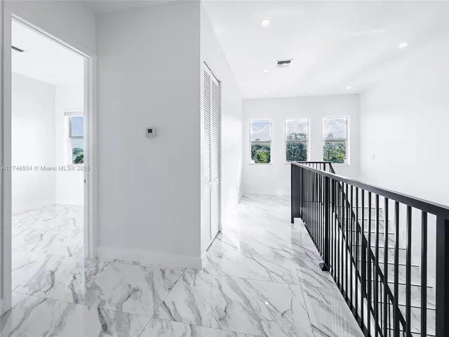 $710,000 | 312 Southeast Via Sangro, Port St. Lucie, FL 34952