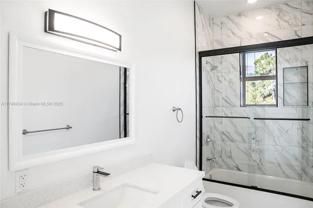 $710,000 | 312 Southeast Via Sangro, Port St. Lucie, FL 34952