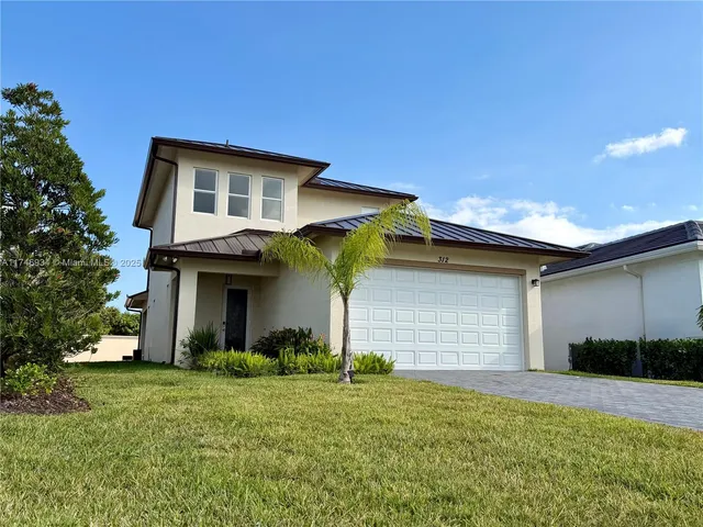 a view of livingroom with an empty space