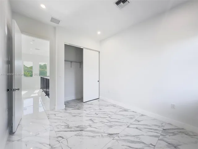 $710,000 | 312 Southeast Via Sangro, Port St. Lucie, FL 34952