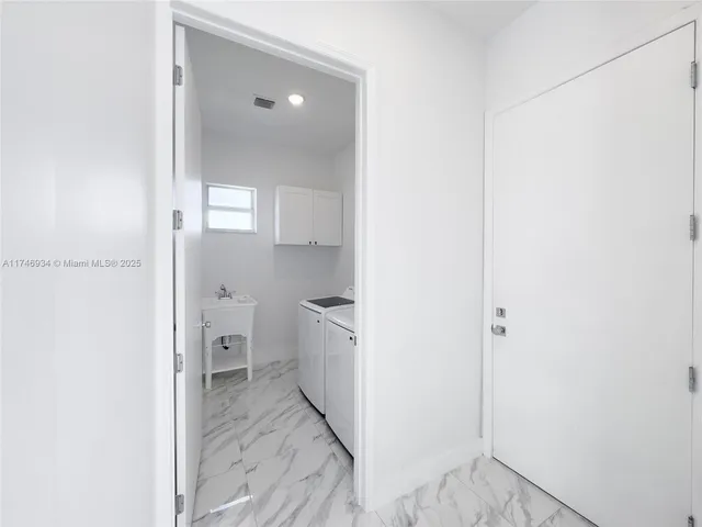 $710,000 | 312 Southeast Via Sangro, Port St. Lucie, FL 34952