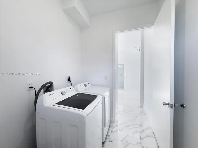 $710,000 | 312 Southeast Via Sangro, Port St. Lucie, FL 34952