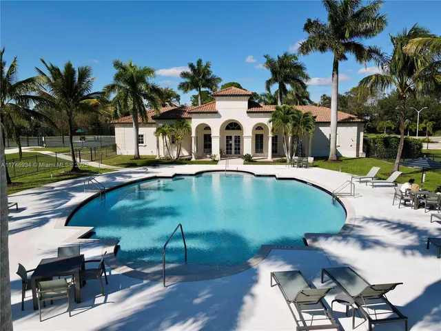 $710,000 | 312 Southeast Via Sangro, Port St. Lucie, FL 34952