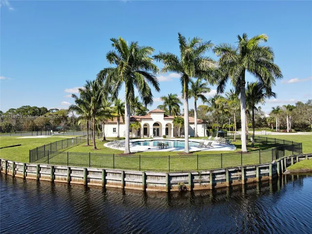 $710,000 | 312 Southeast Via Sangro, Port St. Lucie, FL 34952