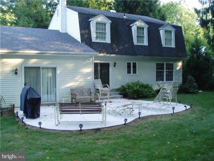 113 Beatty Road Media, PA 19063 - Photo 2 of 18 Exterior Back