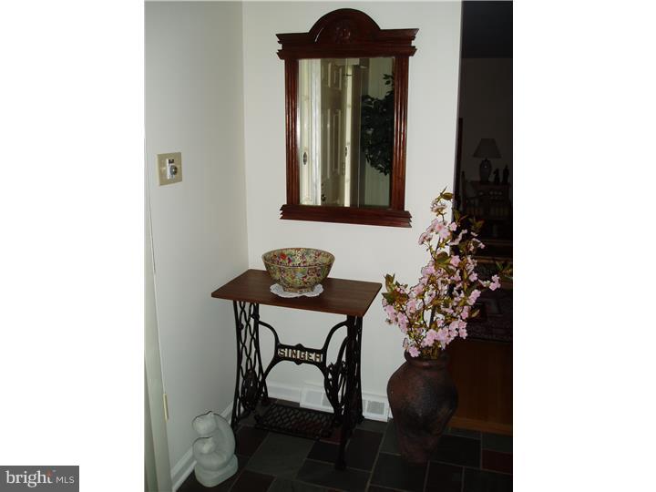 113 Beatty Road Media, PA 19063 - Photo 16 of 18 Foyer