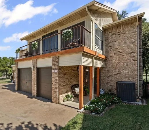 $359,900 | 4403 Overlook Court, Granbury, TX 76049